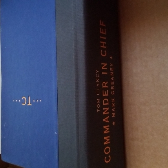 Tom Clancy Commander In Chief Hardcover Book - Picture 7 of 8